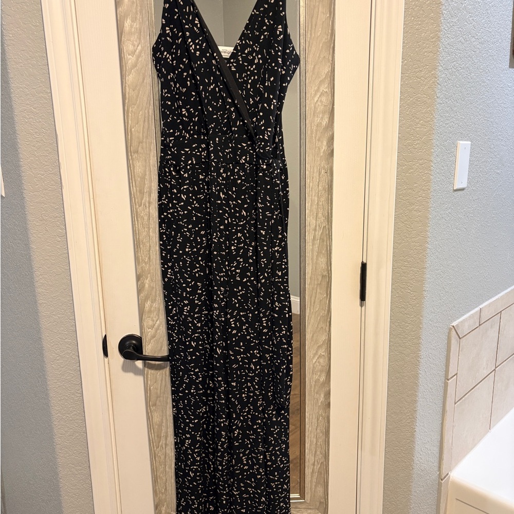 Elegant Black and White Women's Jumpsuit